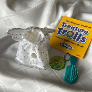 Vintage Trolls Outfit and Accessories